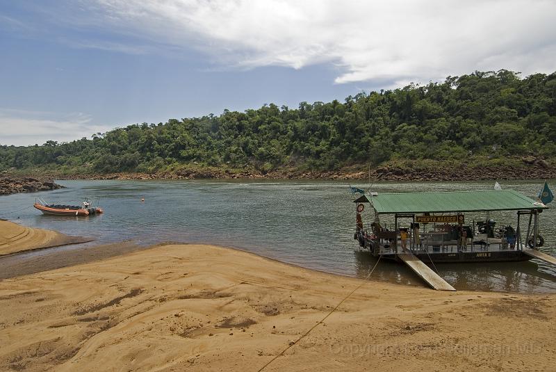 20071204_112717  D2X 4000x2677.jpg - Docking area for boat ride in Argentine Iguazu National Park